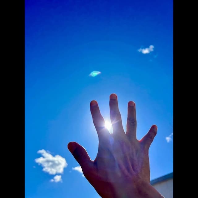 木村拓哉、太陽に手をかざし「恵まれております」