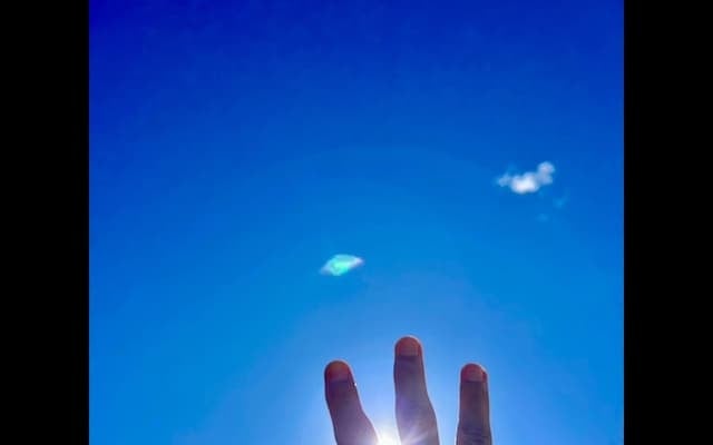 木村拓哉、太陽に手をかざし「恵まれております」