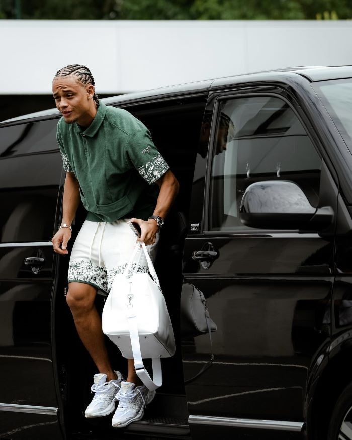 オランダ代表シャビ・シモンズがライプツィヒ残留！