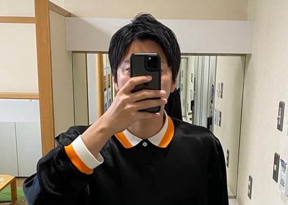 「そのままゴミ捨て場に決戦行って…」コットン 西村の衣装があのバレー漫画すぎると話題に