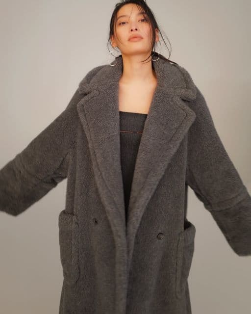 「ニットをこんなにも美しく着れる方他にいない」大政絢、ファッショナブルな冬の私服が見逃せない！