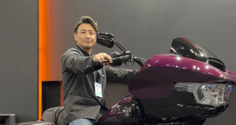 「ワイルドすぎて痺れる…！」魔裟斗、ハーレーに跨る姿にファン歓喜の声続出！