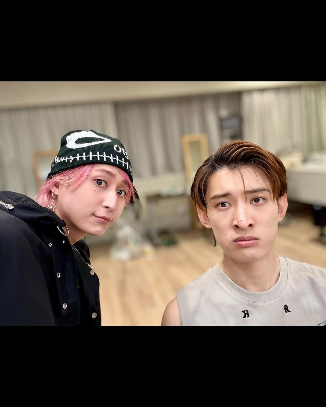 「さくこじー！！！」Snow Man・佐久間大介のオフショにあの人が登場でファン歓喜！