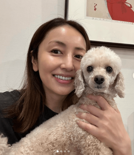 矢田亜希子、愛犬きなちゃんとの久々ショットにファンから「可愛すぎる！」の声
