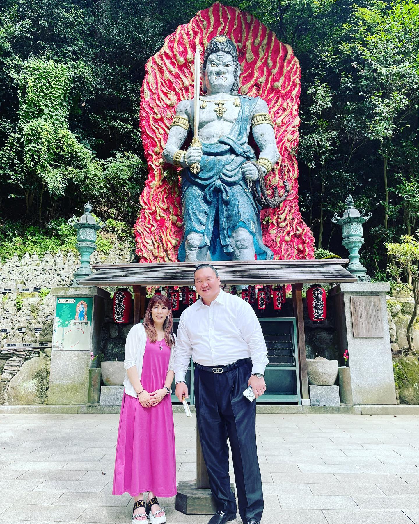 「お珍しい写真😮😮❣️」吉田沙保里さんが白鵬さんと遭遇⁉︎🌟