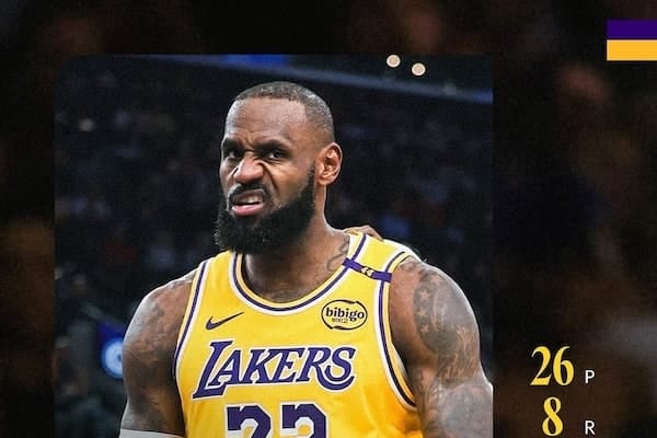 レイカーズが大きな勝利！新加入ドンチッチも試合を見守る