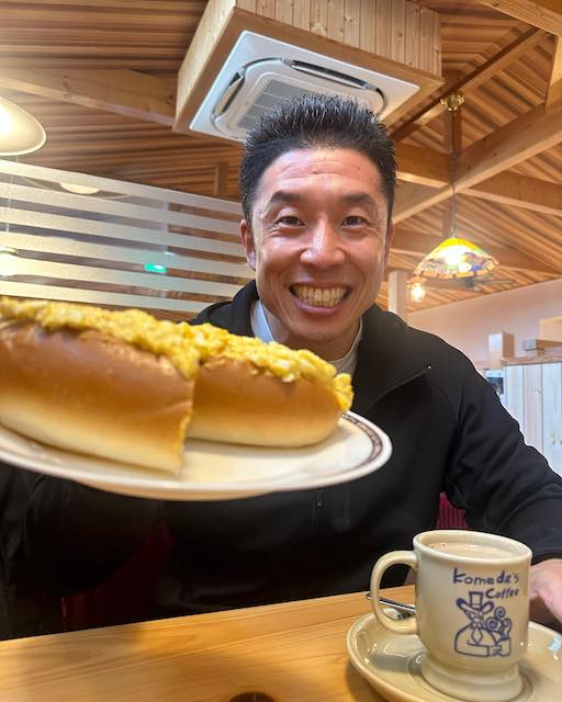 なかやまきんに君がコメダ珈琲本店に来訪！注文したのは...？