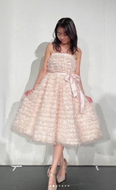 グラドル 大原優乃 白ドレス衣装を公開！似合っていると話題に！