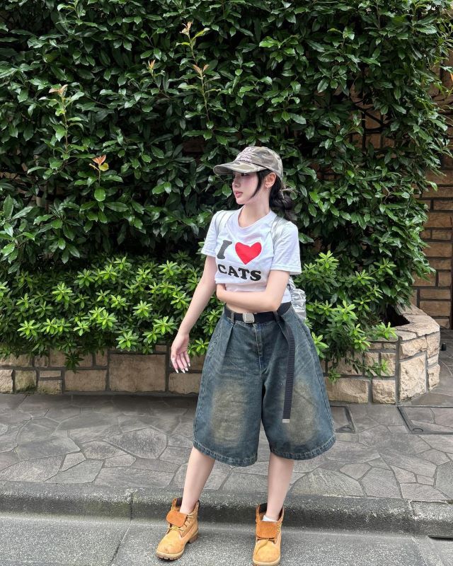 「コーデ似合いすぎ」あの人気インフルエンサーが最新超おしゃれ私服ショットを公開