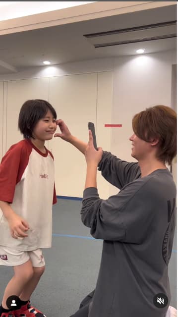 関西ジュニアたちのオフショットに『世界どころか宇宙まで明るくなっちまうな』