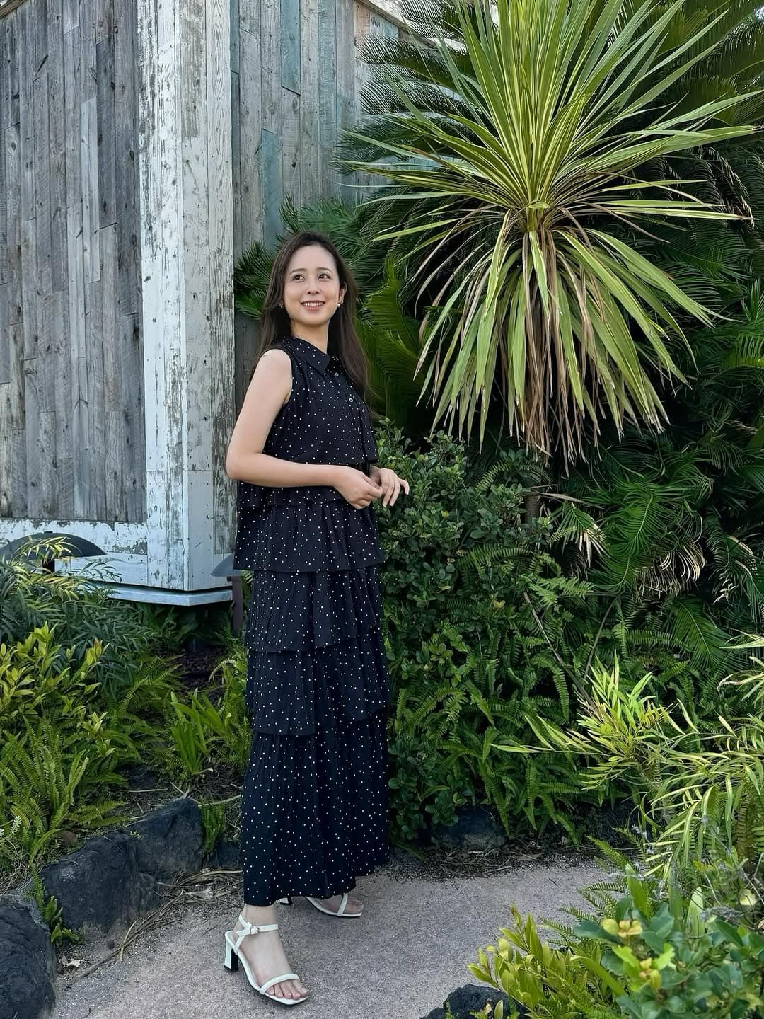 「涼感オーラ全開」美人元フジアナ〇〇が魅せる“着回し自在”コーデが話題に