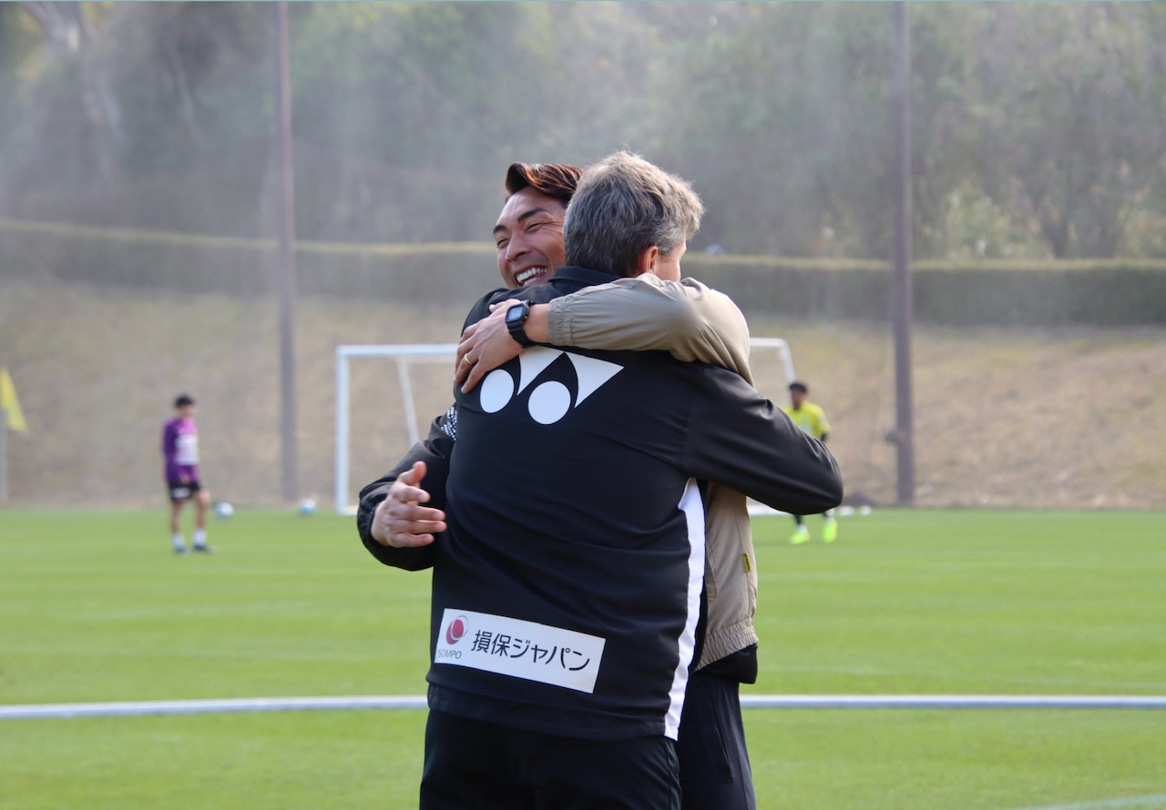 柏・リカルド監督と藤枝・槙野新監督が再会　浦和時代の絆が再び