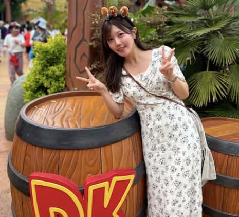 宮崎美穂がUSJに来園、充実したショットを披露！