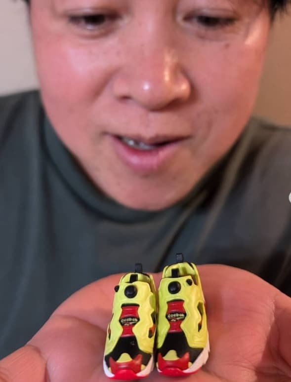 履くんかい！スギちゃん、配偶者からの愛溢れるプレゼントを公開