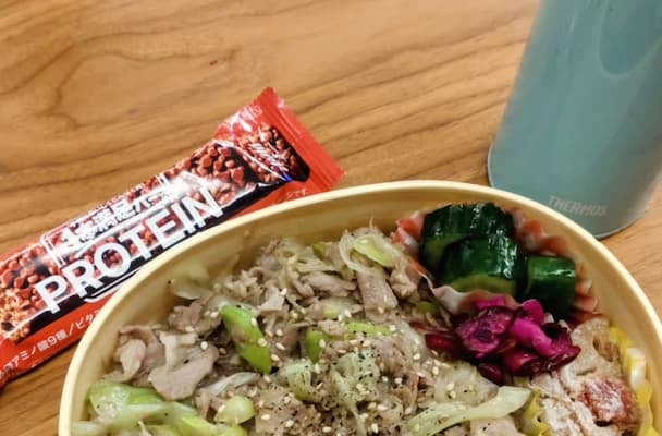 中村仁美、最近の息子の弁当は“丼スタイル”！？