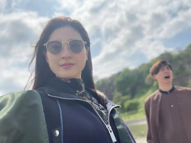 土屋太鳳  写真に写り込む男性の影が話題に　夫・片寄涼太との2ショットかと思いきや…