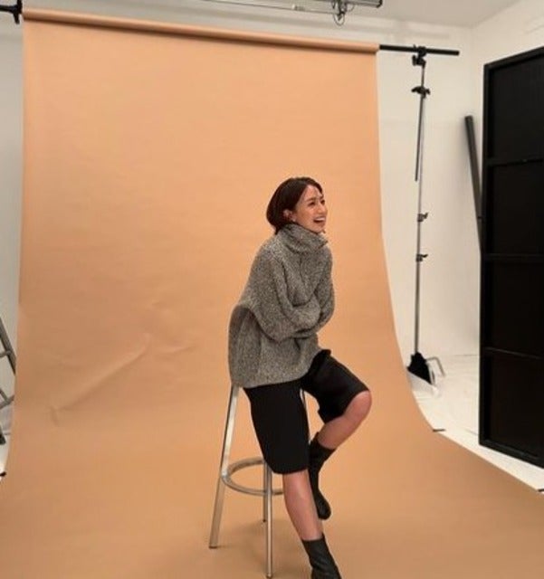 東原亜紀がミラオーウェンの撮影に呼ばれる！ウォッシャブルニットが似合いすぎると話題に！