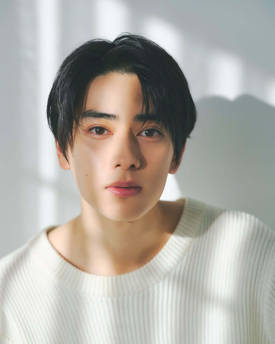 イケメン若手俳優・本島純政が新しいアーティスト写真を公開！