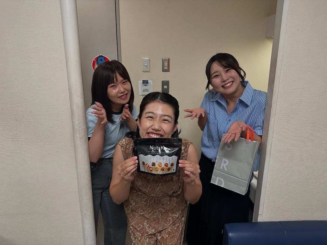 「ナツコー!!(笑)」人気女性芸人〇〇、思わぬ北海道土産ににテンション爆上がり！