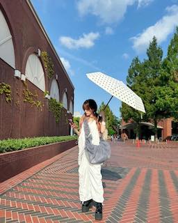 「危険だよ…」妊娠中・元人気アイドル 服装に心配の声殺到?!とある投稿に指摘コメント