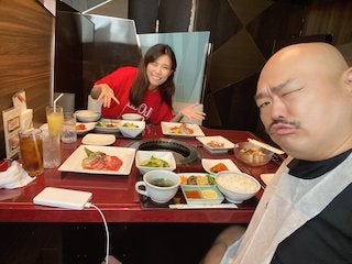 「ホントにリチと付き合ってんの？」クロちゃん 女性との2ショット投稿にコメント殺到?!