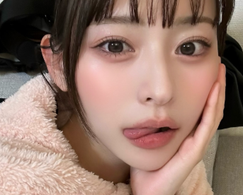 「可愛すぎて反則…！」高崎かなみ、“ぺろっ”ショットにファン悶絶！