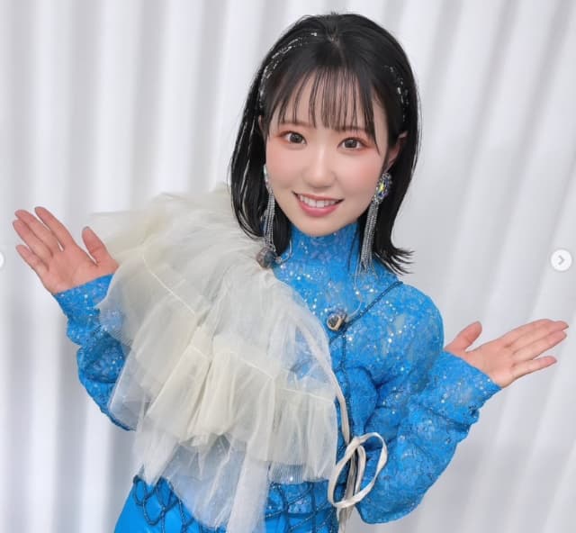 「素敵」「最高です」声優・東山奈央の可愛すぎる衣装にファン悶絶！