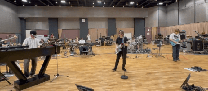 Mrs. GREEN APPLE、シンクロ率100%の動きが話題に 大森は最後に謎ダンス？