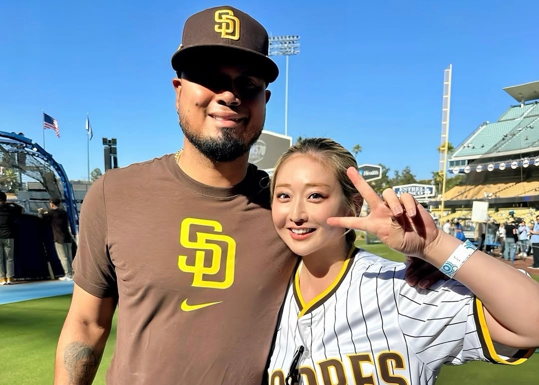 美女ソフトボーラーが夢叶える…元ソフトボール日本代表がアメリカで体感した“推し活の極み”