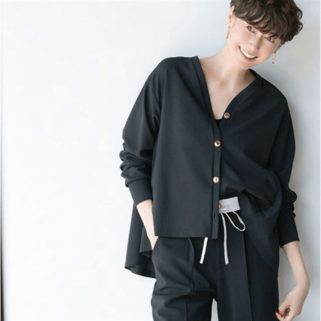 田丸麻紀の本気度120％！美魔女オーラ満載のメガボリュームフォトでファンを大魅了