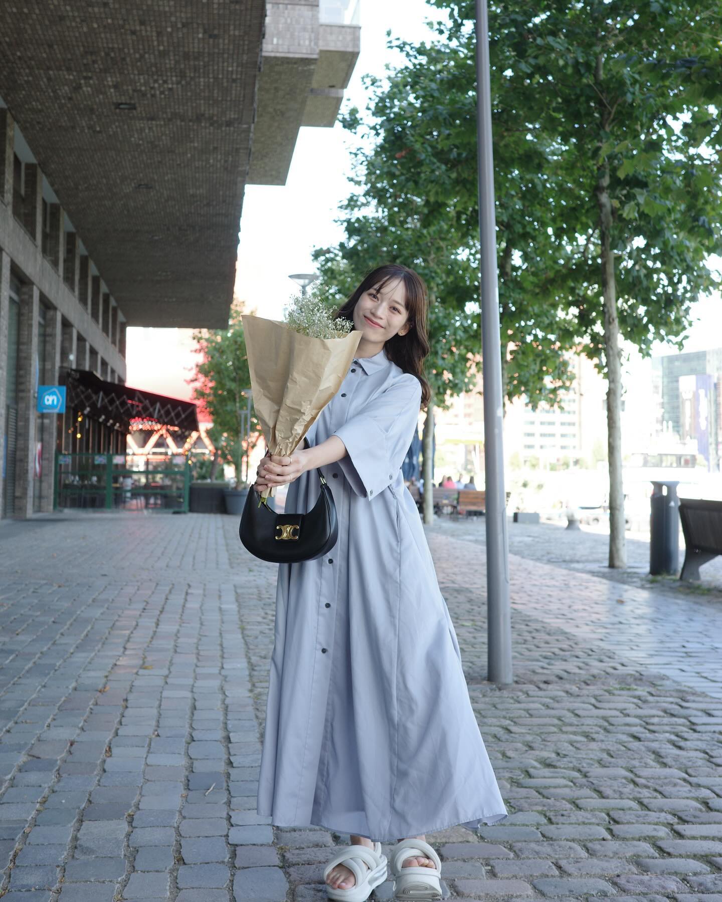 「かすみ草が似合う素敵な女性！」由布菜月が最新ショットを公開