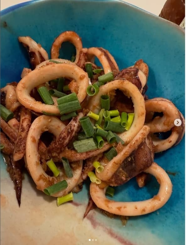 小川菜摘、イカのバター醤油炒めは主役！海の幸たっぷりこはん