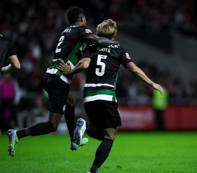 「残り2分で奇跡のアシスト」あの選手の逆転劇にファン感動！