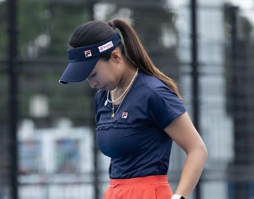 美女子テニスプレイヤー園田彩乃、