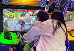 西山茉希、娘たちとの“ベスポジ探し”に揺れる心情吐露「戻ることだけはできないから」