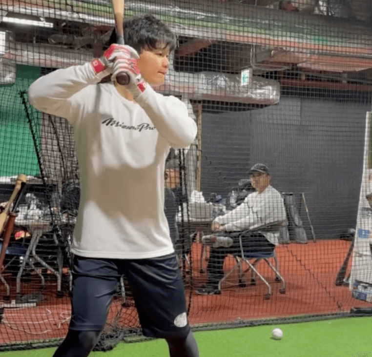 55点？！阪神・森下翔太がオフのバッティング動画を公開！「軸、軸、軸意識 」