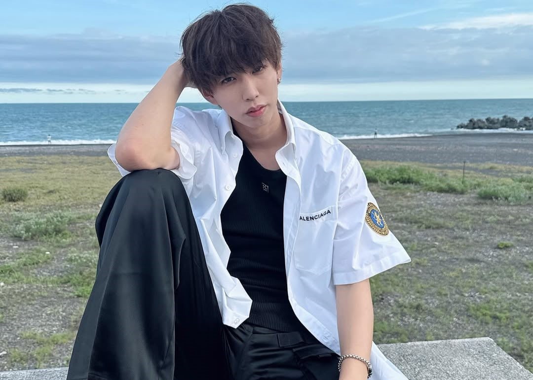 はじめしゃちょー、バレンシアガ着用の最新ショットに「爆イケすぎる」「ビジュ良すぎ」とファン悶絶