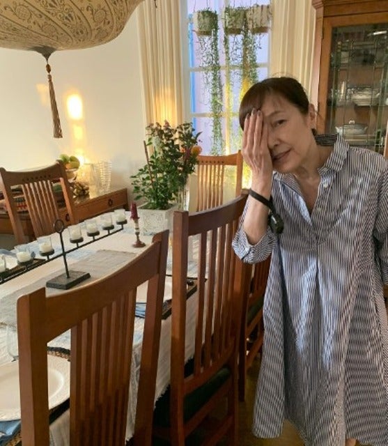 桃井かおりがLAでご近所さんから夕食に招待される！