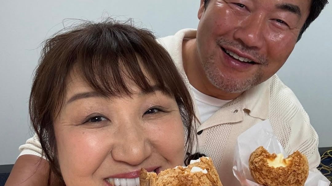 「ご夫妻の笑顔が最高です」北斗晶＆佐々木健介夫婦、仲良し自撮り2ショットが話題に！