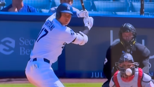 大谷翔平の“神プレー”を絶賛！自身の草野球戦でも圧巻の二刀流ぶりを披露