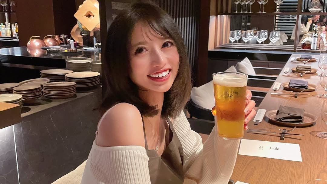 プール帰りにビールで乾杯！なみめろの笑顔が「反則級」と話題に