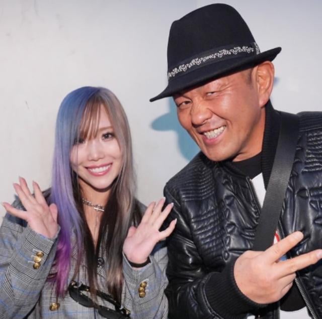 鈴木みのる、KAIRIと再会！『WWEの話に刺激を受ける…次はアメリカ？』