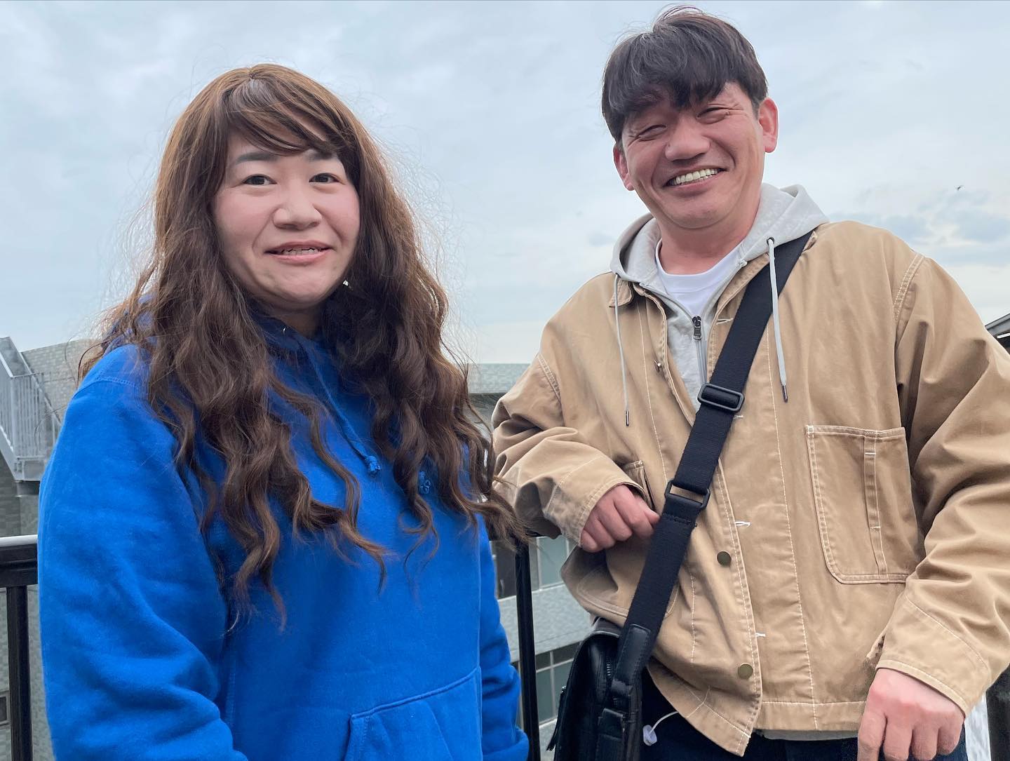 ”中年silent”❔ハリセンボン春菜、ずん・飯尾と あの人気ドラマを再現した2ショットが面白すぎると話題に！🤣