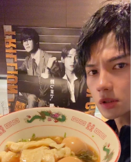 佐野勇斗、手作りラーメン挑戦も「ほぼはんぺん」ファン大笑い！