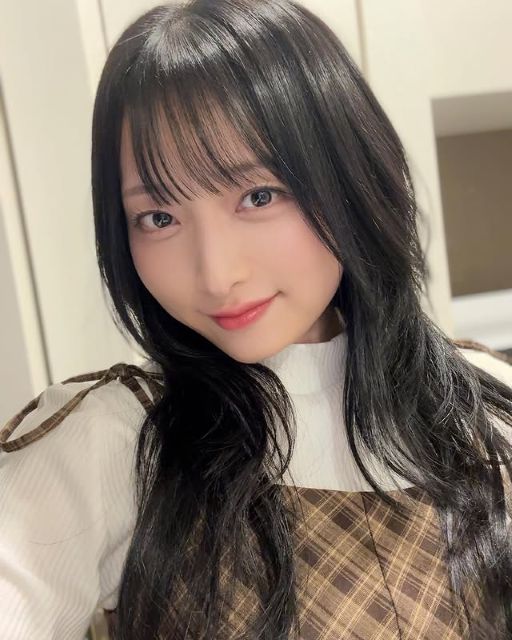 「黒髪に戻ったよ〜」