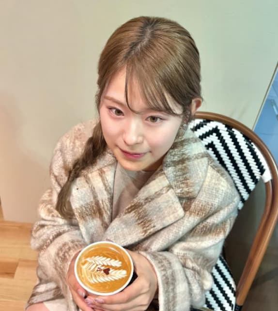 プロゴルファー吉田鈴、新大久保の話題スポット『ATO』で充実オフタイム