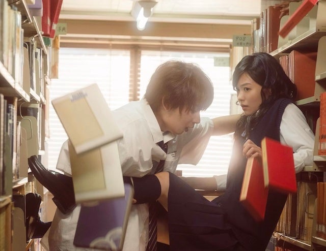 「どんな展開でこうなったwww」来月公開の期待映画の場面写真が公開され話題に