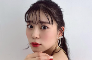 「美しすぎて選べない！」超とき宣・坂井仁香、リップショット連発にファン撃沈！