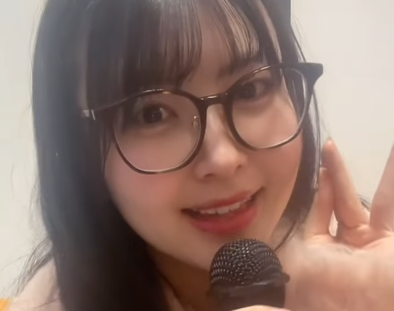 「神！可愛すぎる！」岡村美波、ひとりカラオケ動画にファン歓喜
