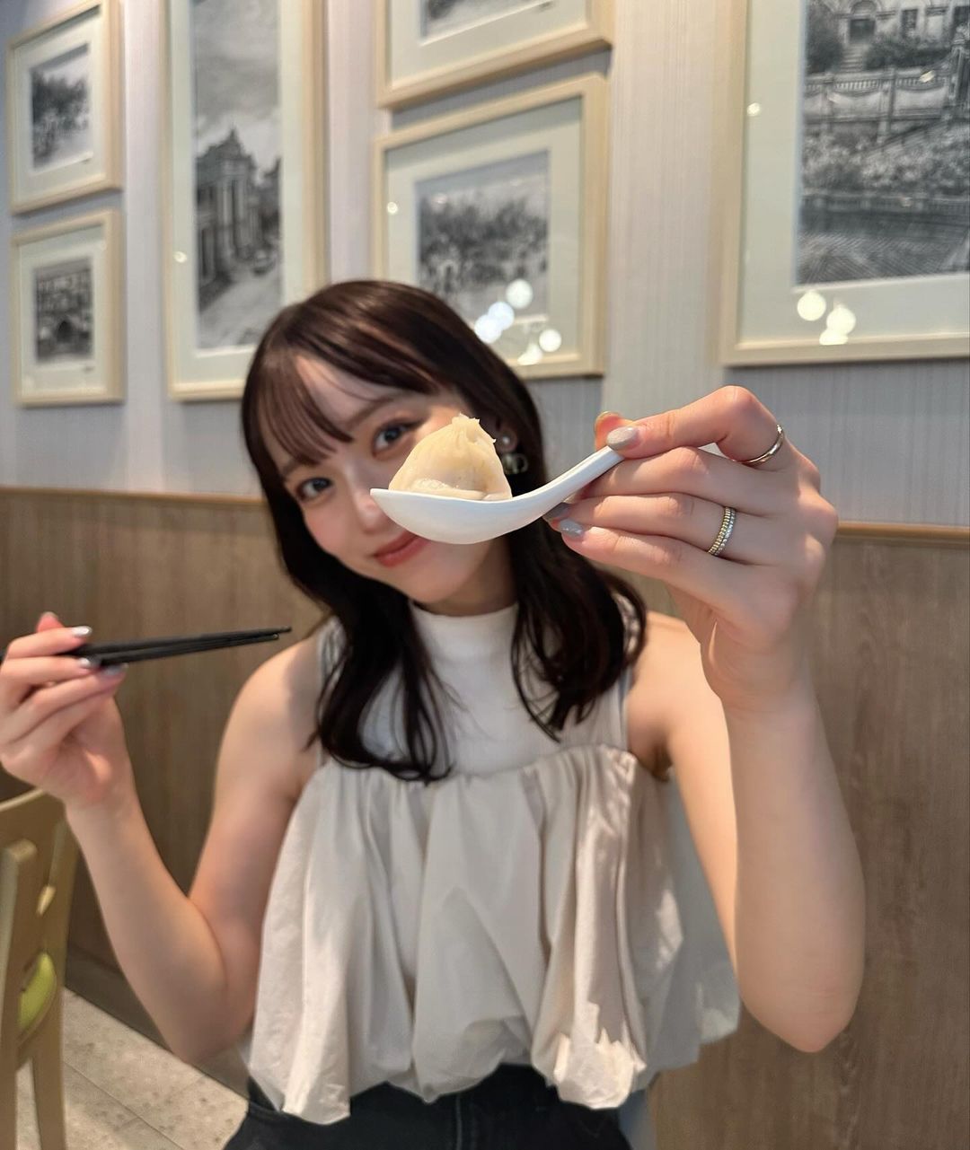 由布菜月がおしゃれコーデでマカオ観光に「全部楽しそうでかわいい癒し！」